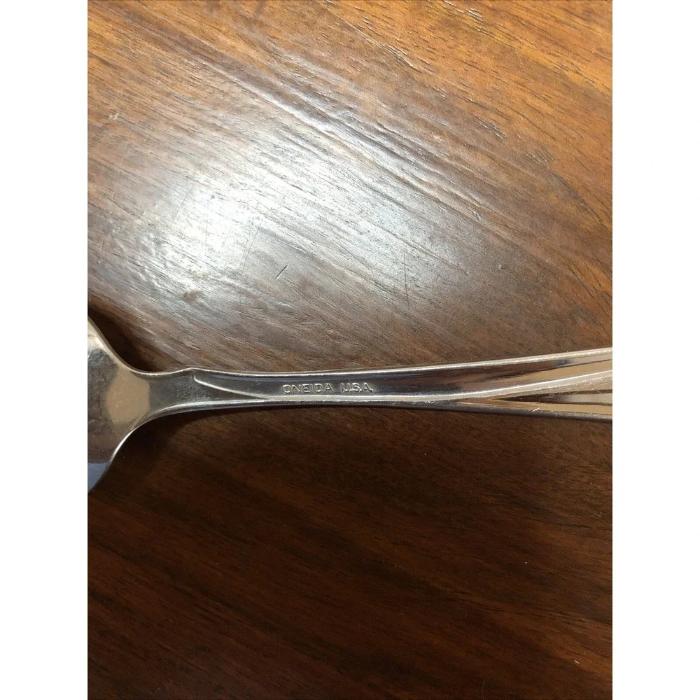 Oneida FLIGHT RELIANCE Stainless Lot Of 8 Flatware Forks Knives Spoons